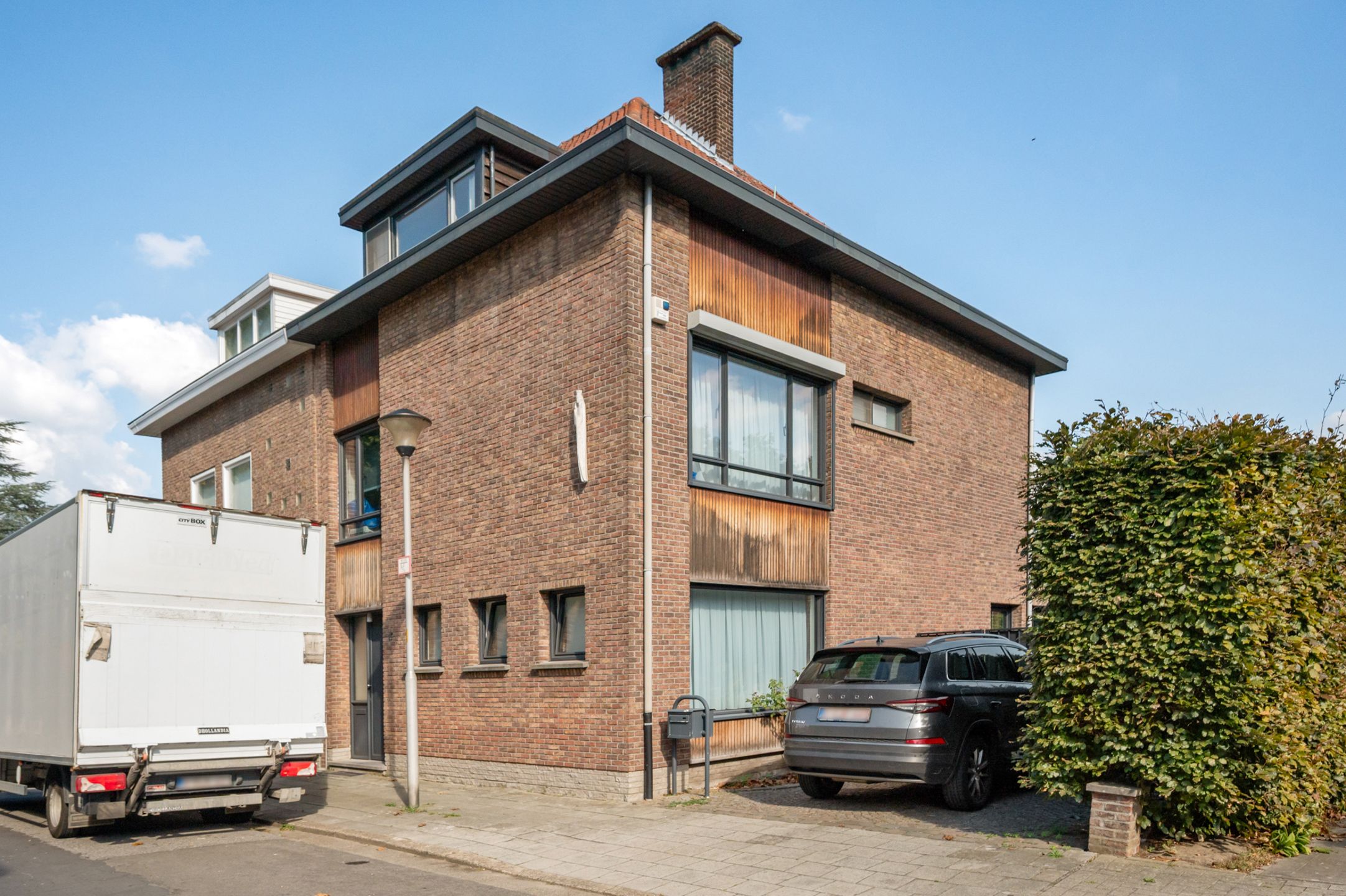 Ruime halfopen bebouwing met 4 slaapkamers en 2 badkamers aan de groene parken van Hoboken.  foto 27