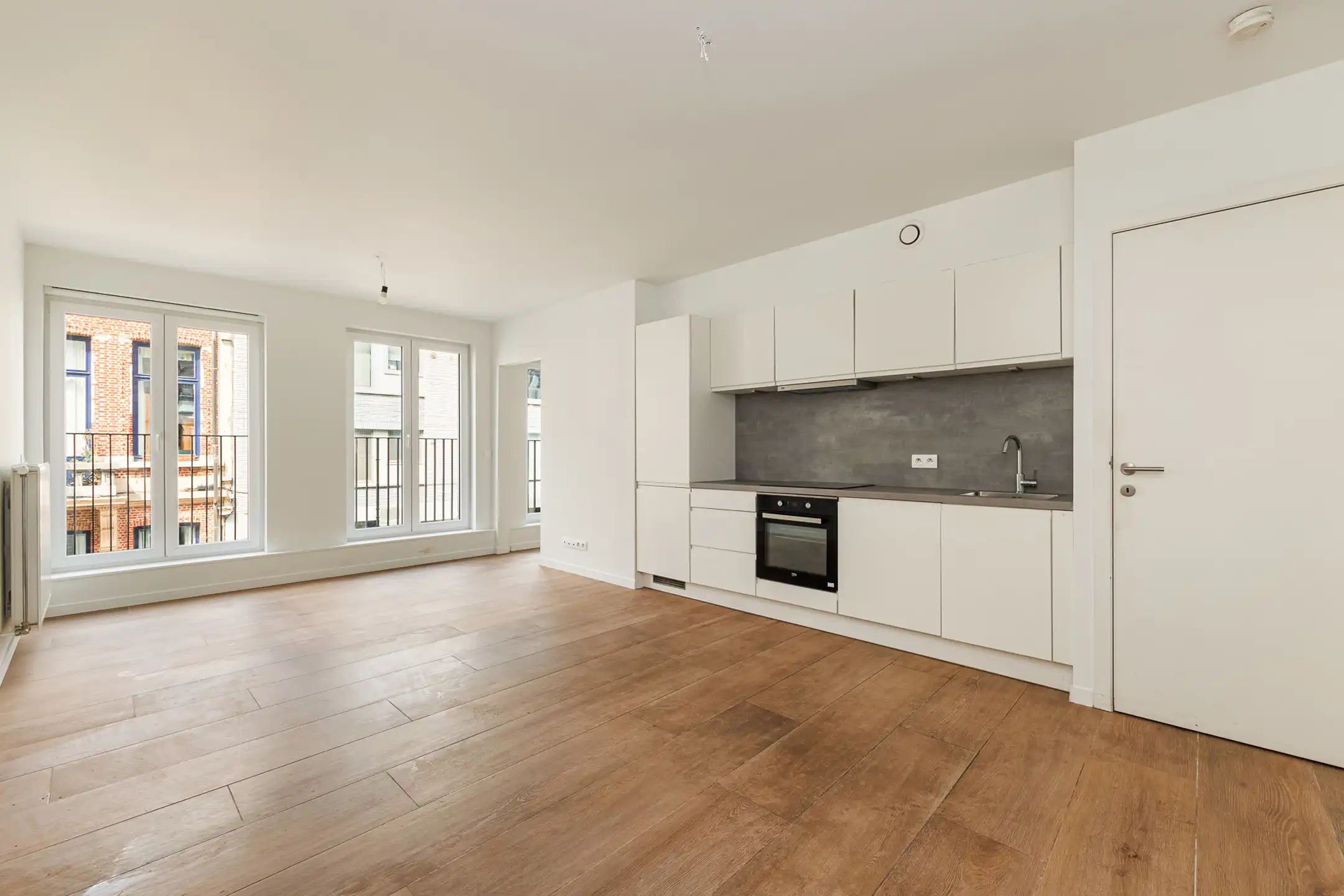 Instapklaar appartement met terras op top locatie foto 2