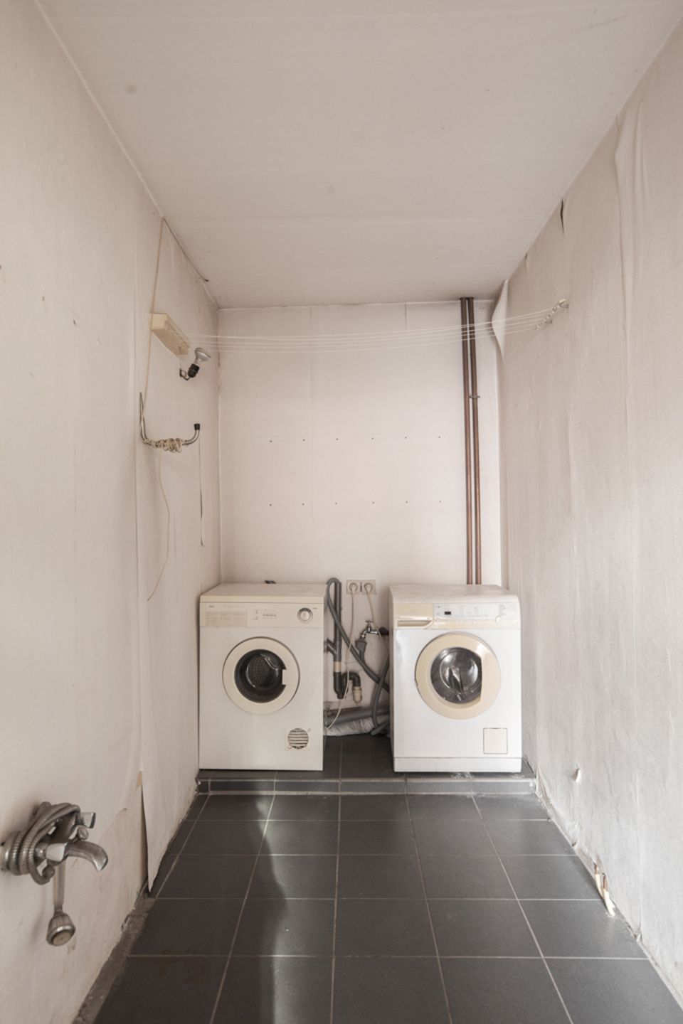 Verrassend ruime handelswoning met bovenliggend appartement. foto 43