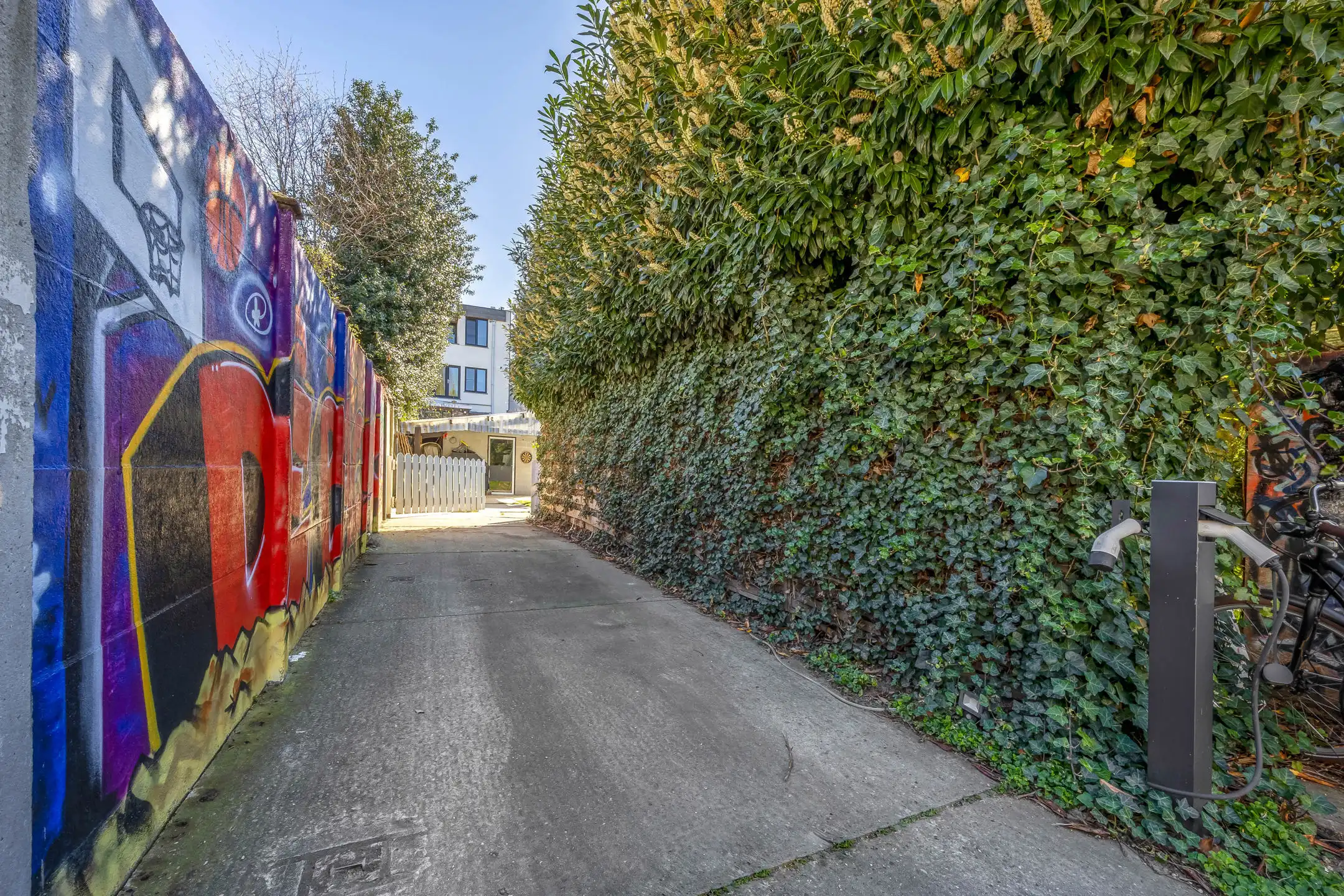 Verborgen loftwoning met tuin, parking & laadpaal in Deurne foto 25