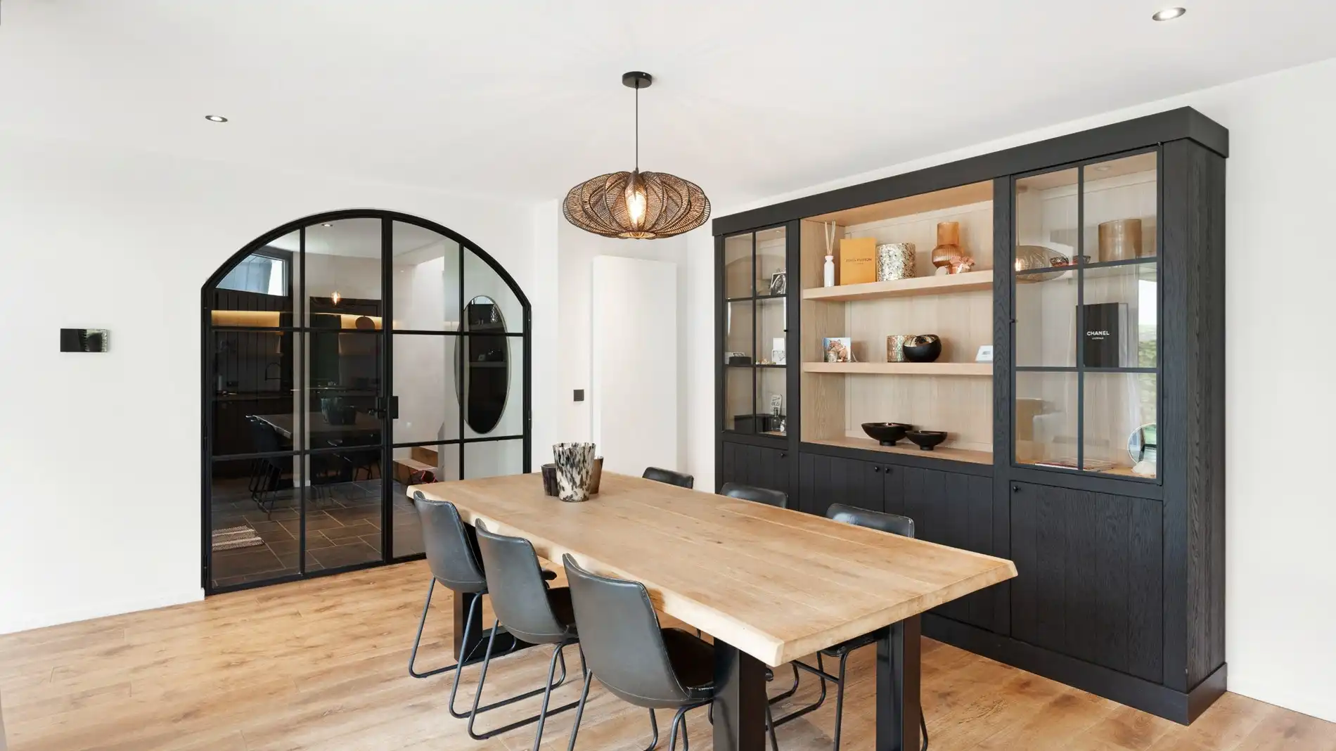 Residentieel gelegen alleenstaande villa te Knokke foto 6