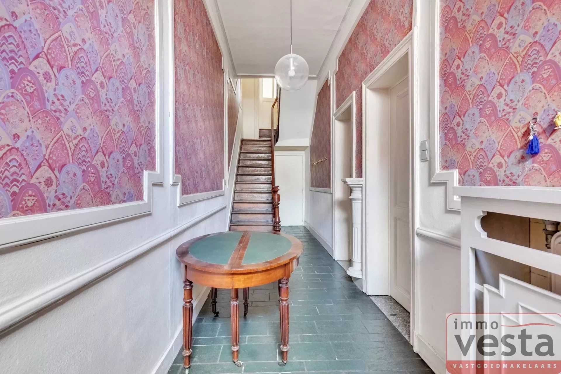Statige herenwoning aan de stadsrand foto 5