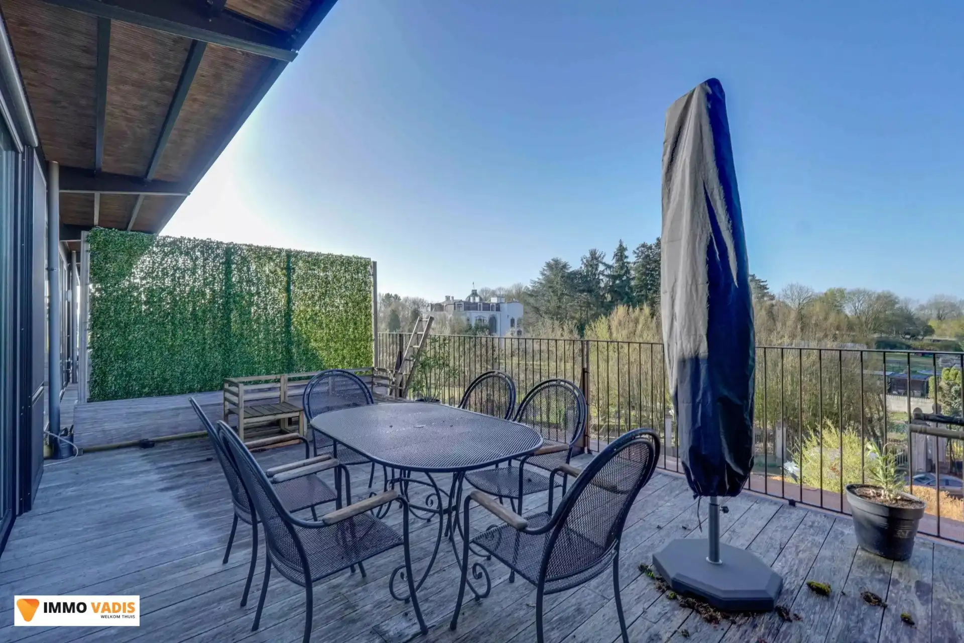 Stijlvol penthouse met twee volwaardige slaapkamers foto 12