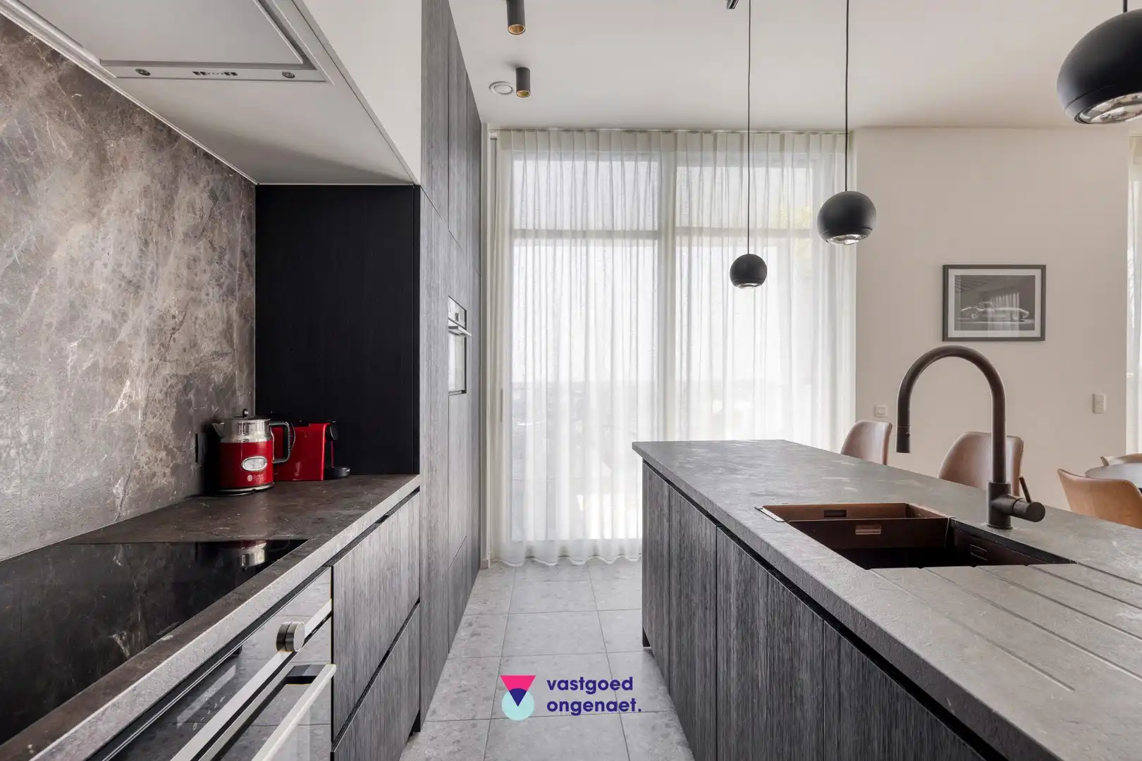 Exclusieve penthouse met zicht op water en stad foto 12