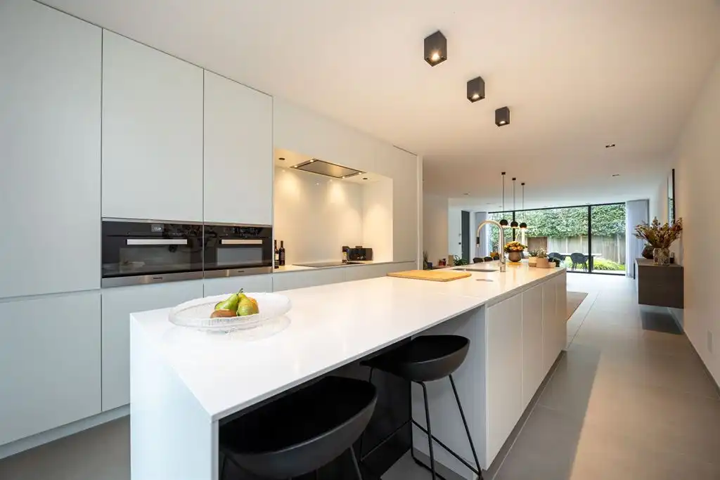 Moderne architecturale woning in een doodlopend straatje foto 9