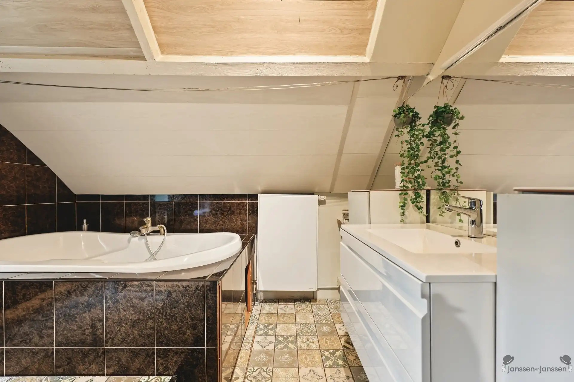 Vrijstaande woning in prachtige groene omgeving op perceel van 955m² foto 14