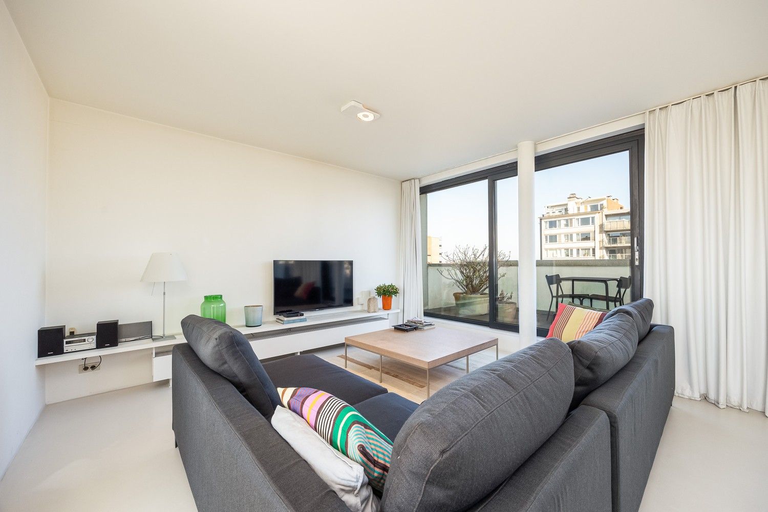 Prachtige duplex penthouse met 3 ruime terrassen in recent gebouw foto 34