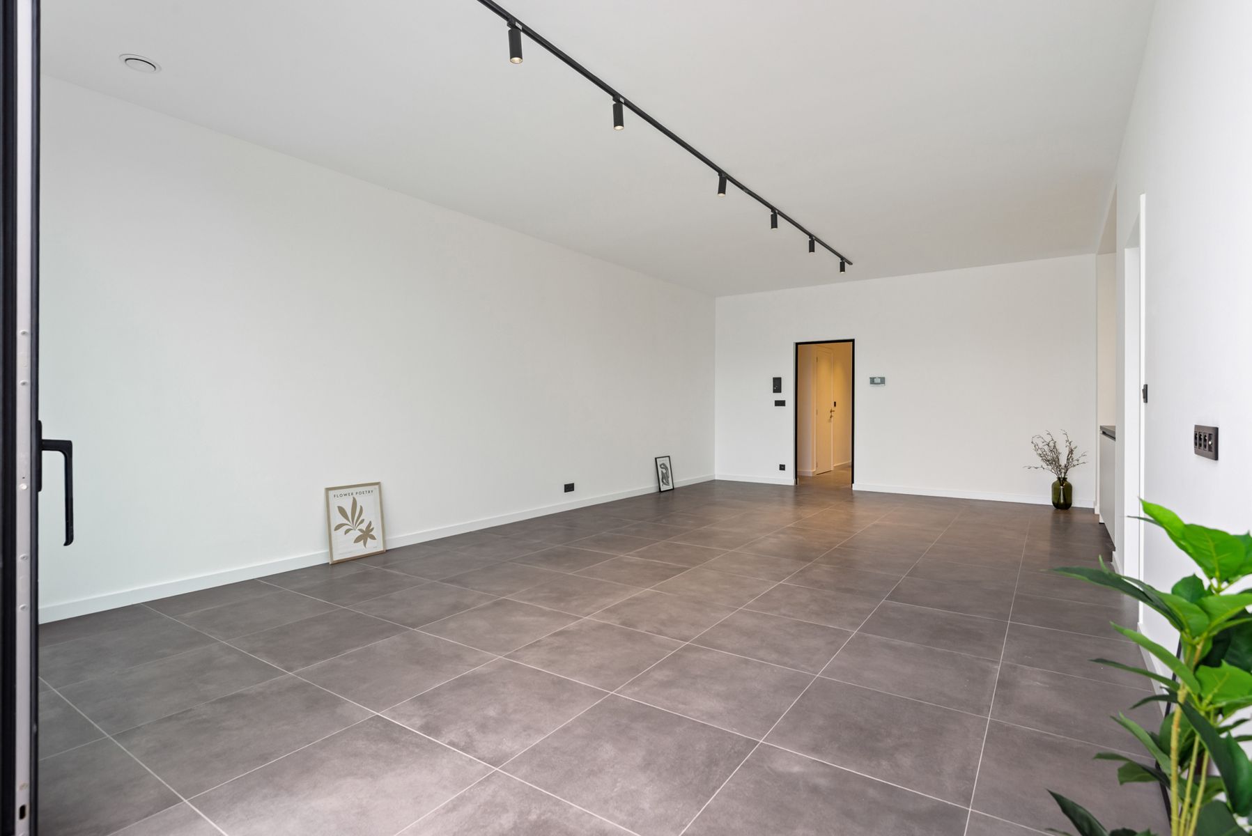 Nieuwbouw gelijkvloers appartement met tuin en garagebox foto 5