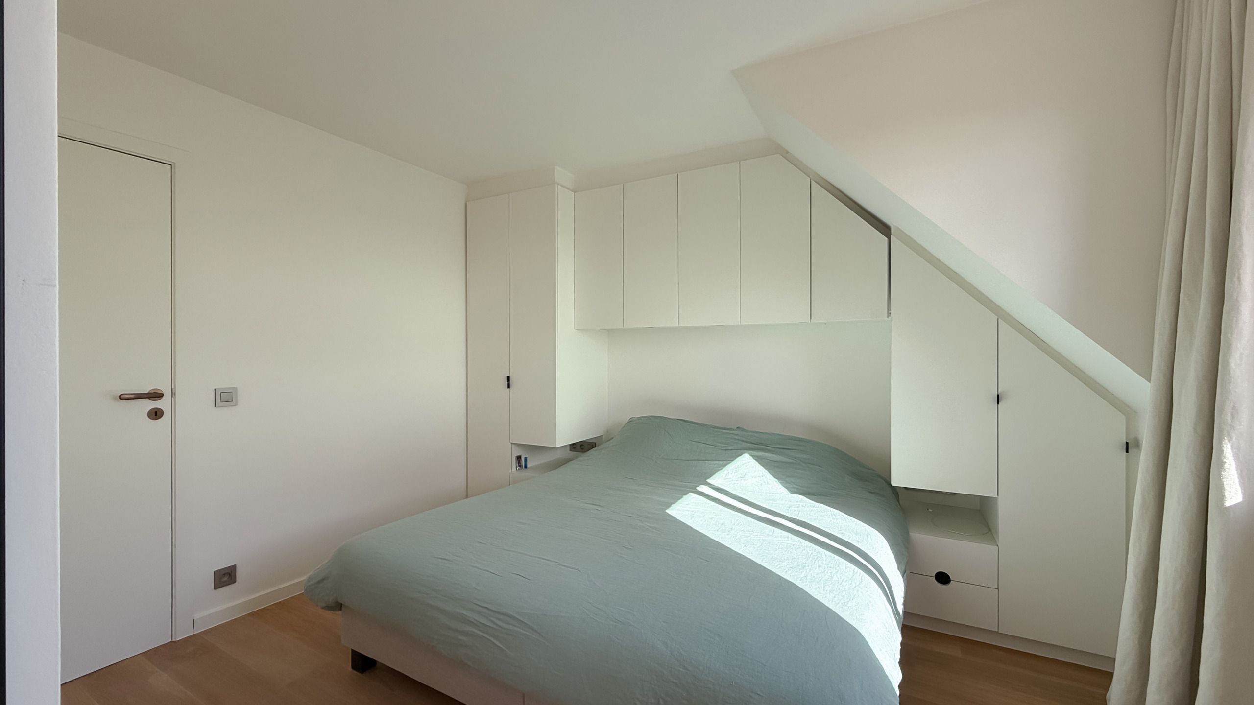 Stijlvol gerenoveerd duplexappartement / centrum van Knokke. foto 23