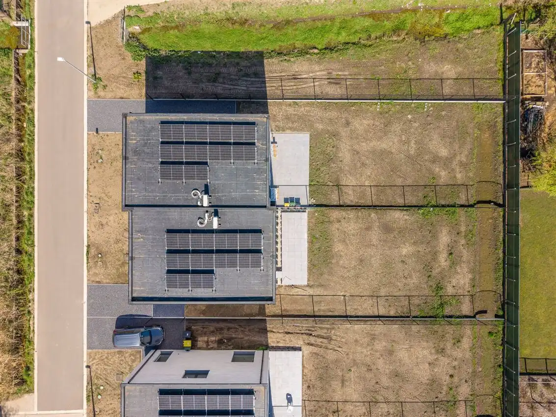 Instapklare nieuwbouwwoning met 3 slk foto 33