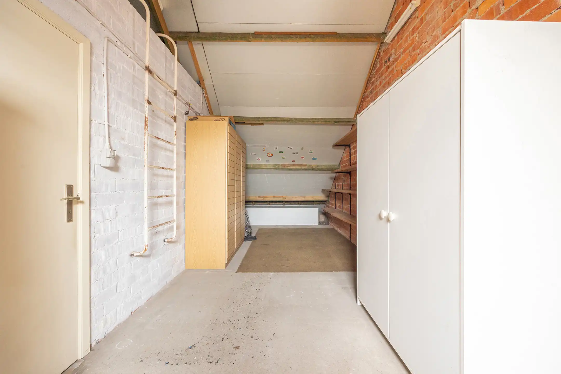 Open bebouwing met tuin en garage foto 24