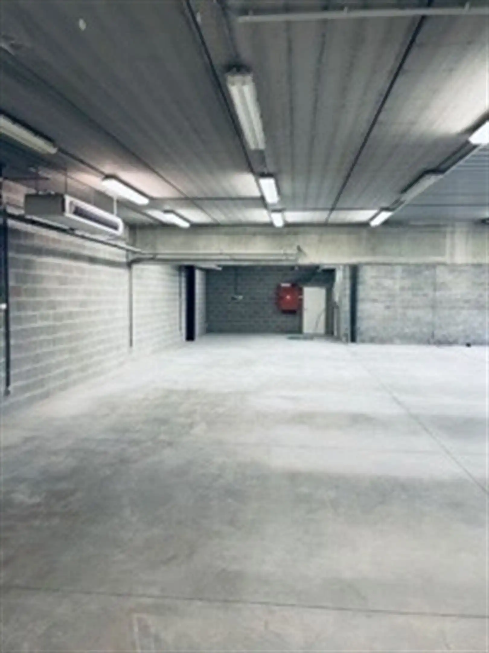 kantoorgebouw met 2x 400m² op her eerste en tweede verdiep - reeds ingericht foto 3