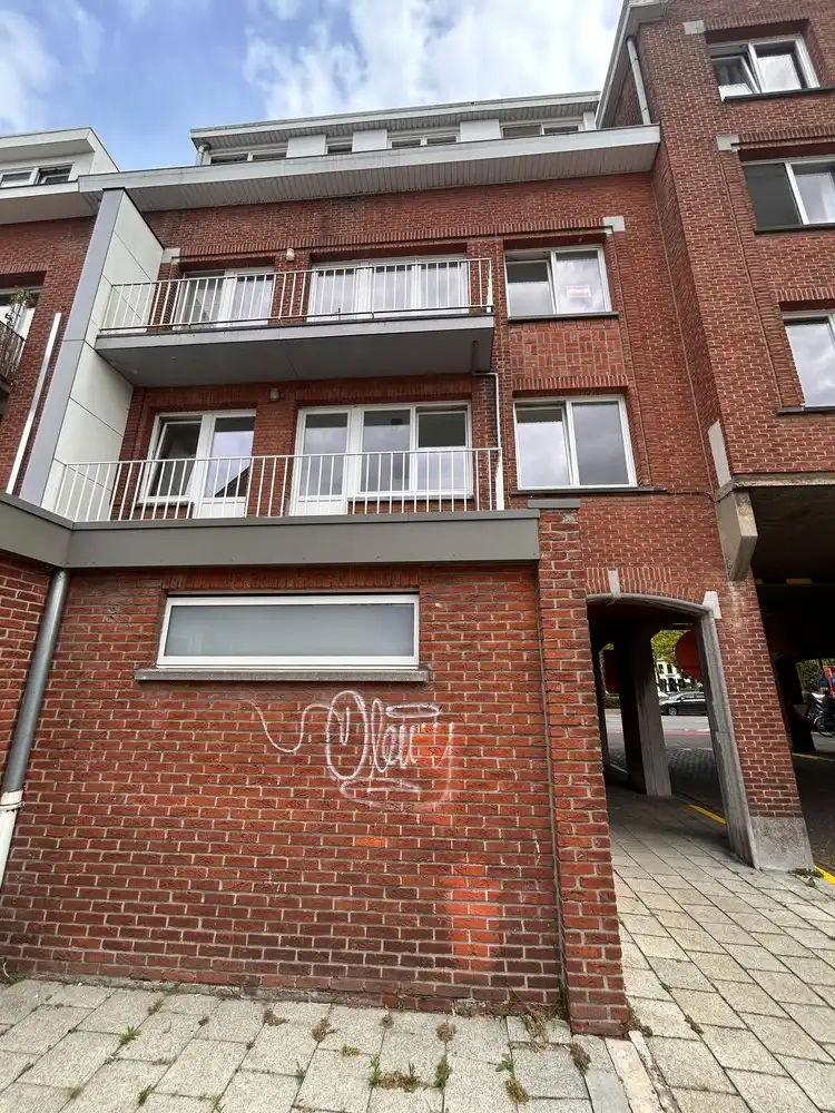 Pal in het bruisende centrum van Brasschaat gelegen 2 slaapkamerappartement in perfecte staat foto 18