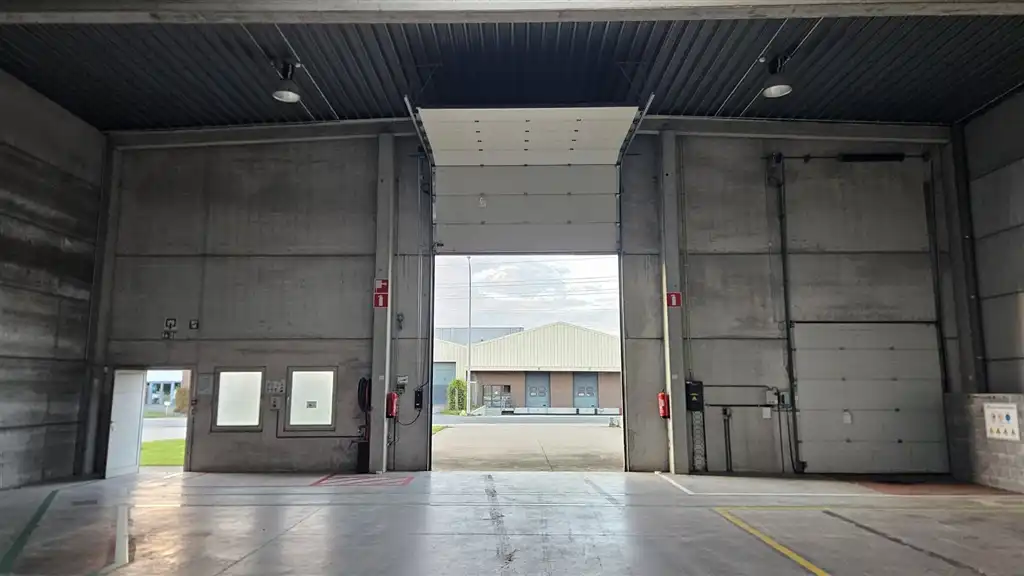 Industriële units te koop of te huur te Temse foto 3