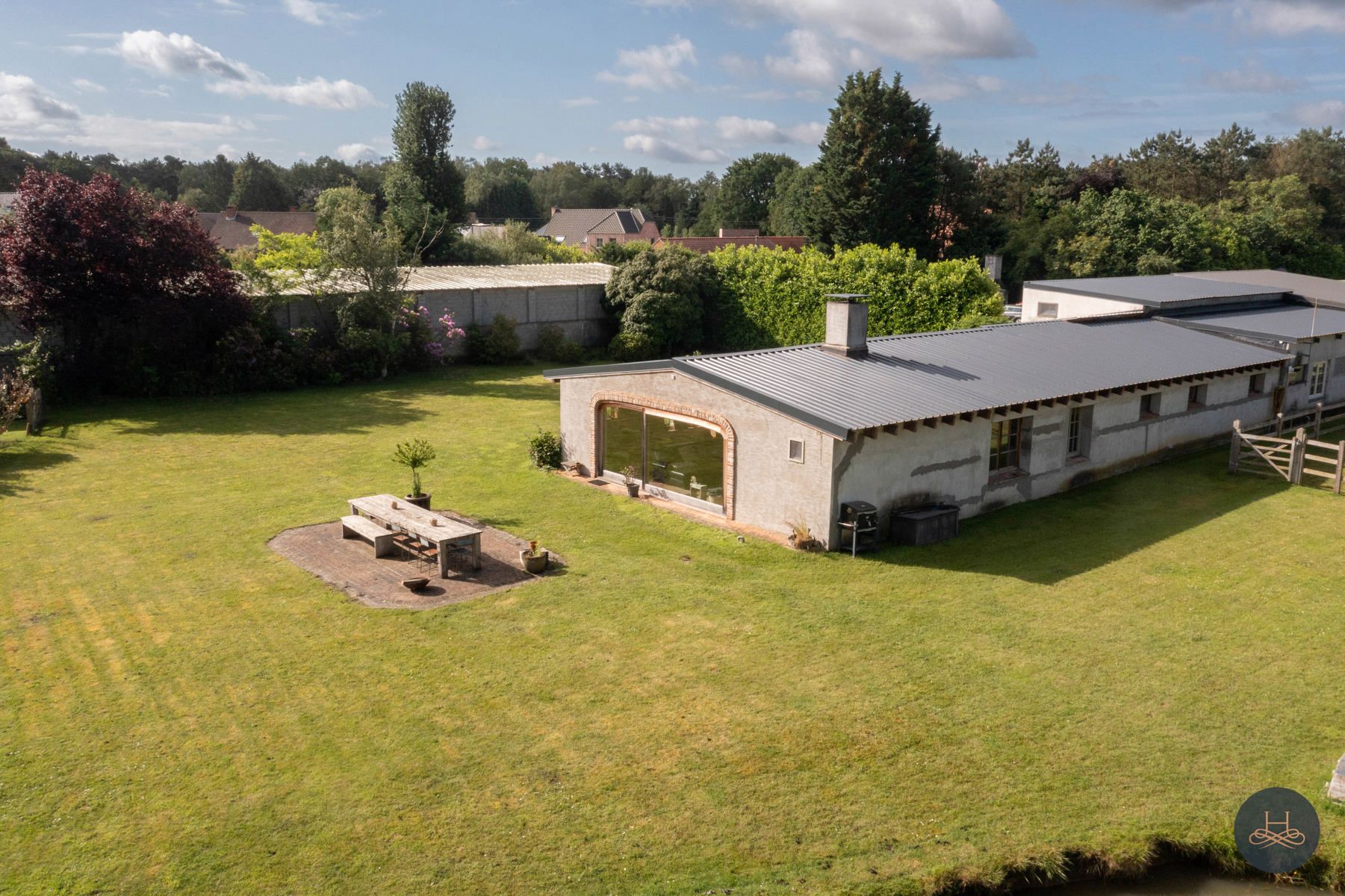 Unieke hoeve met vijver en paardenweide op 2,5ha  foto 5