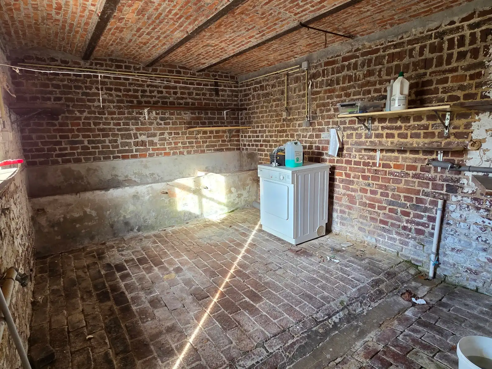 WSB-Immo: Charmante boerderijwoning met ruime garage en tuin foto 17