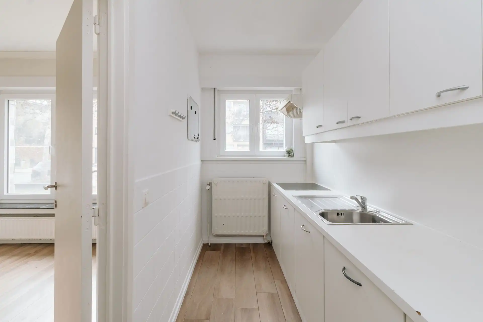 Instapklaar appartement met grote tuin in Berchem foto 5