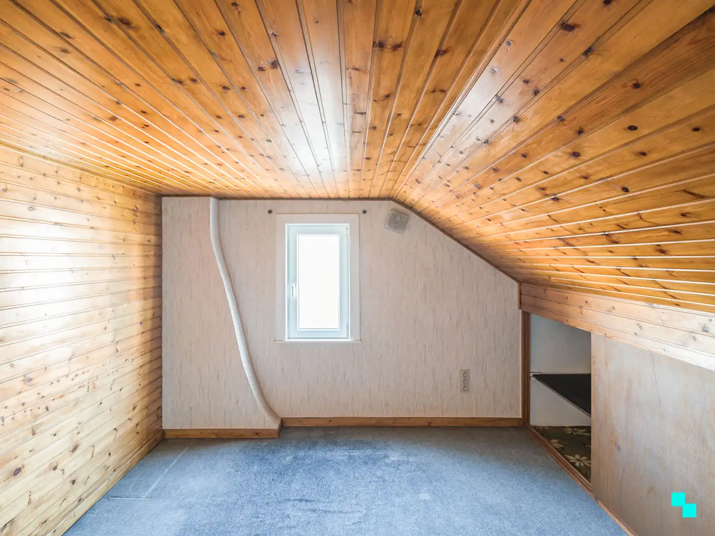 Te renoveren woning met garage en unieke tuingrond grenzend aan het bos foto 15