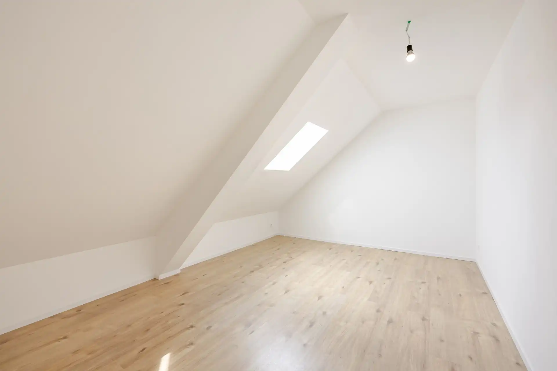 Instapklare, volledig gerenoveerde gezinswoning met 4 slaapkamers, garage en zonnige stadstuin foto 24