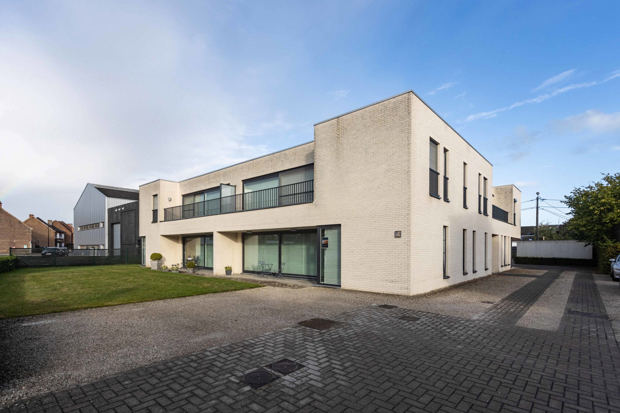 Lichtrijk appartement met terras en garagebox te Kluisbergen foto 16