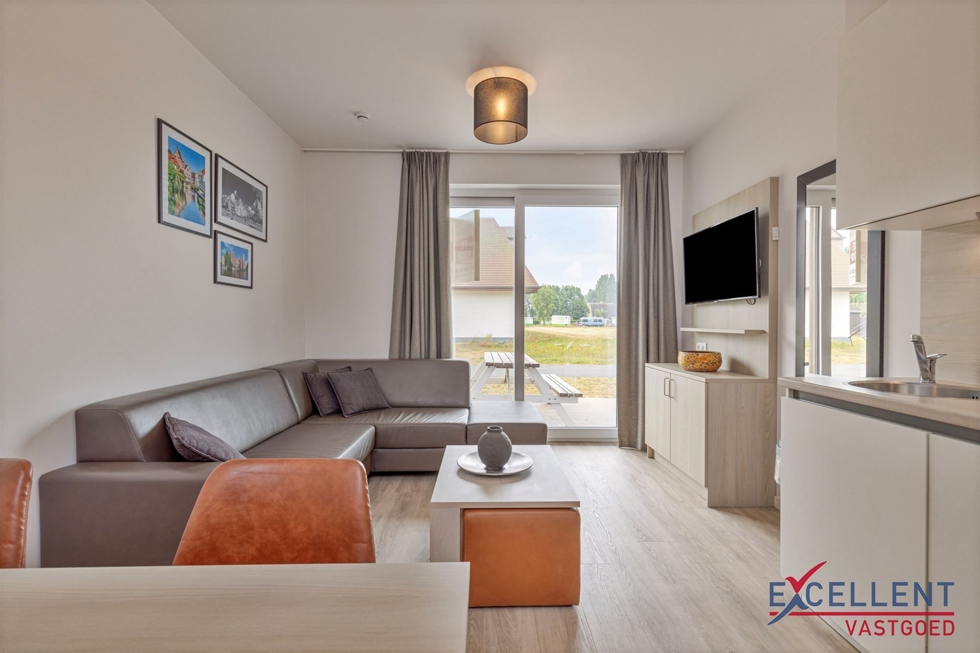 Luxueus vakantieverblijf voor 5 personen te Jabbeke foto {{pictureIndex}}