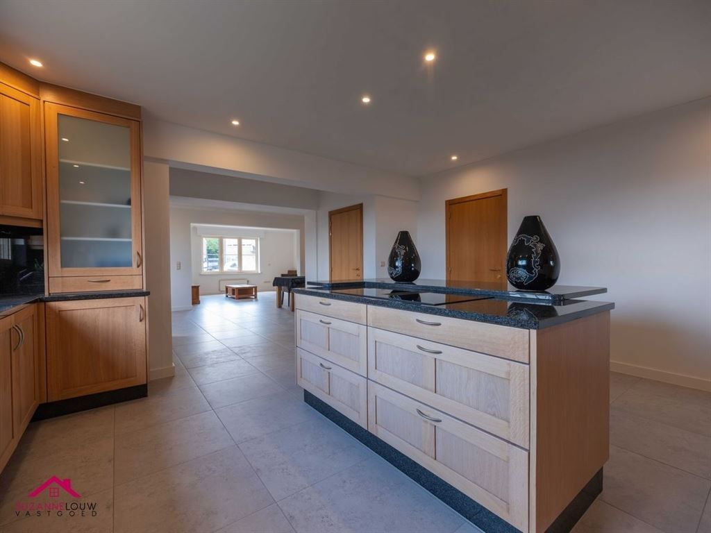 Gerenoveerde verrassend ruime vrijstaande woning foto 19