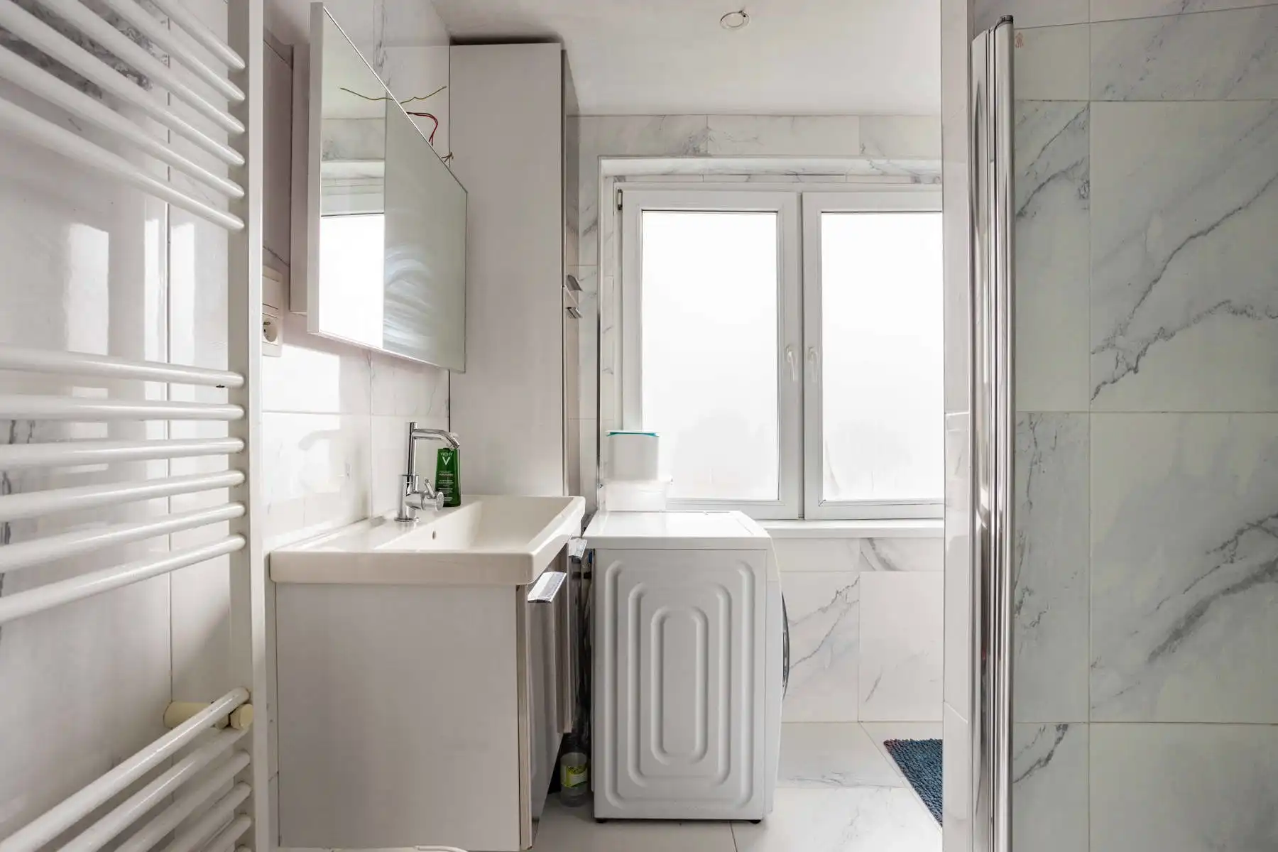 Instapklare HOB met 4 slaapkamers en tuin! foto 17