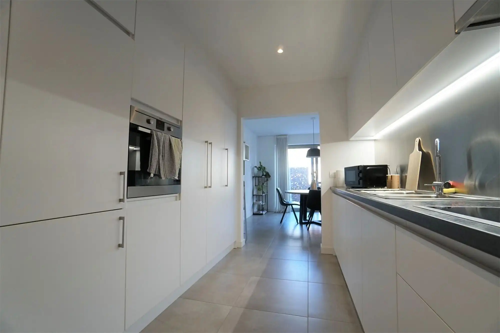 Gelijkvloers appartement met 1 slaapkamer en garage foto 8