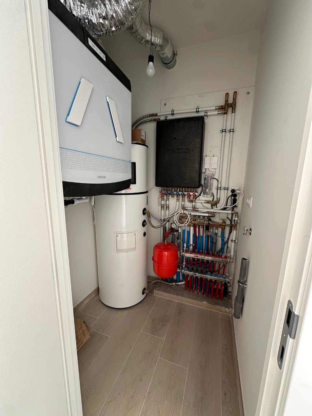 Prachtig nieuwbouwappartement met 2 slk, 2 terrassen en parking foto 10