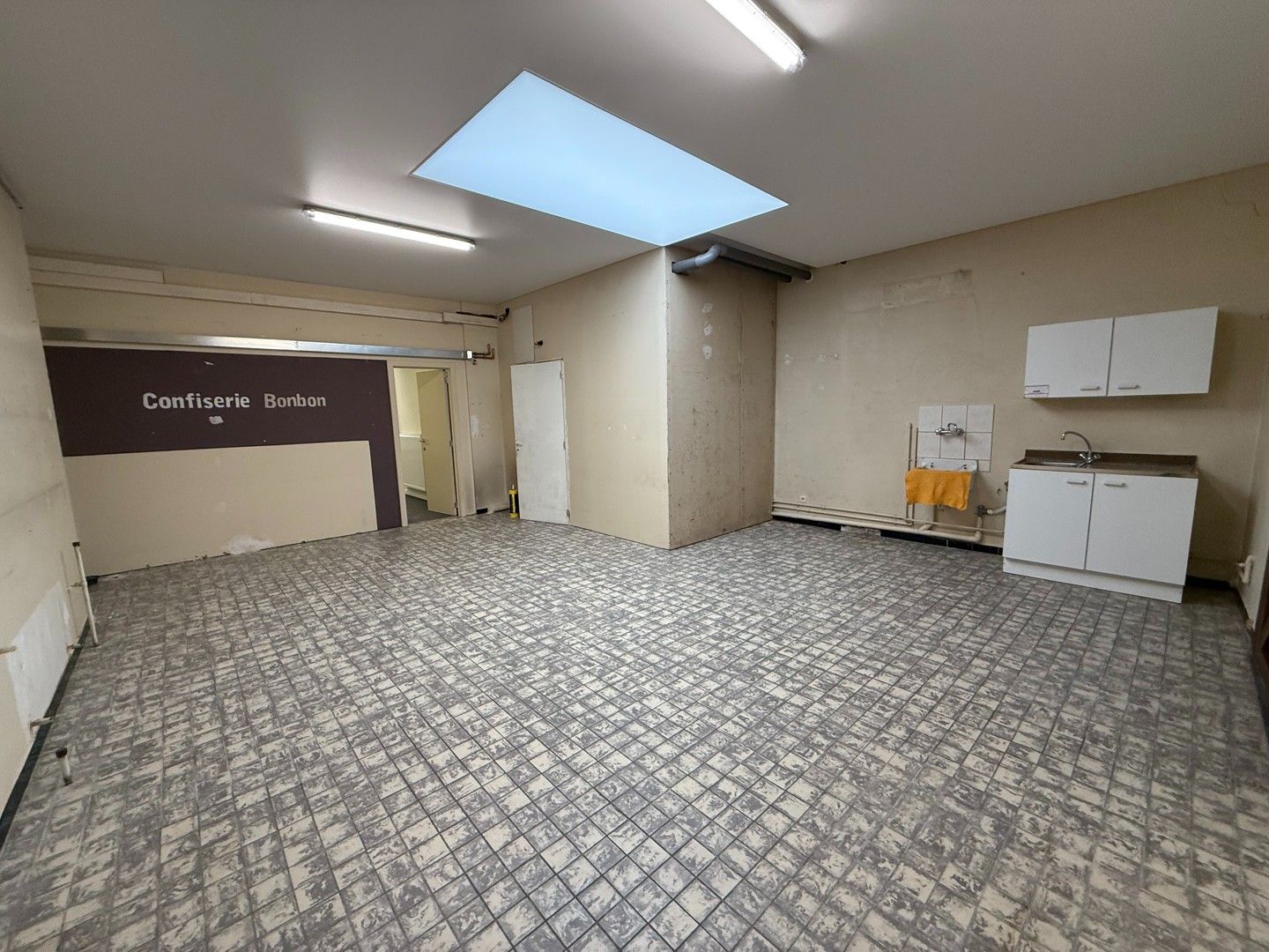 Handelspand te huur op toplocatie in het centrum van Diepenbeek! foto 14