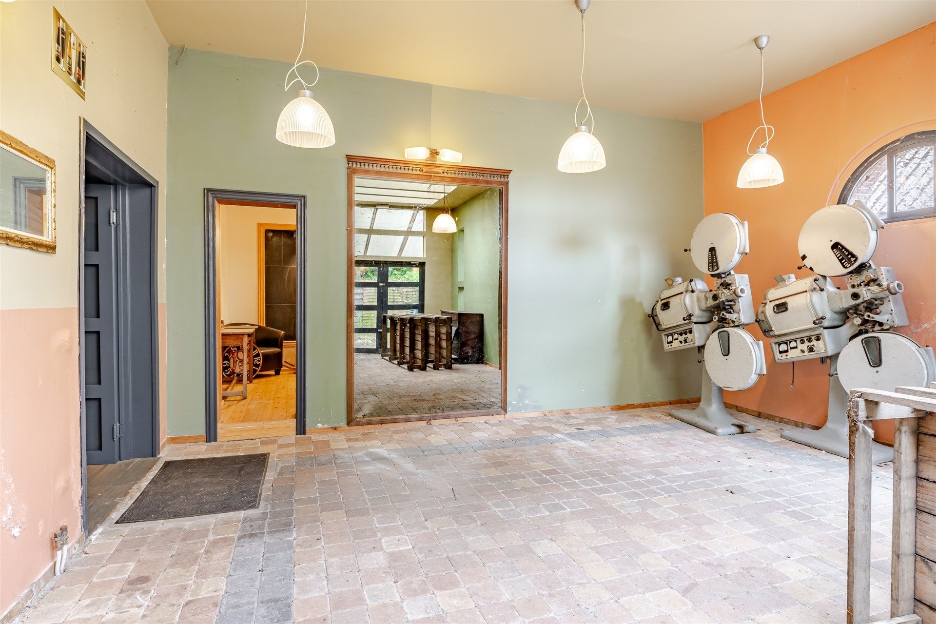 Commercieel handelspand met veel potentieel in hartje Hamme foto 5