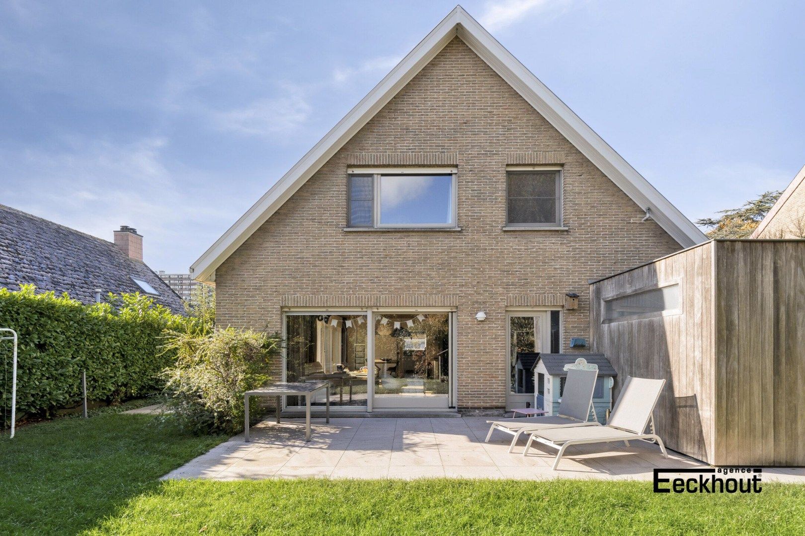 Alleenstaande woning met tuin en garage in rustige straat! foto 19