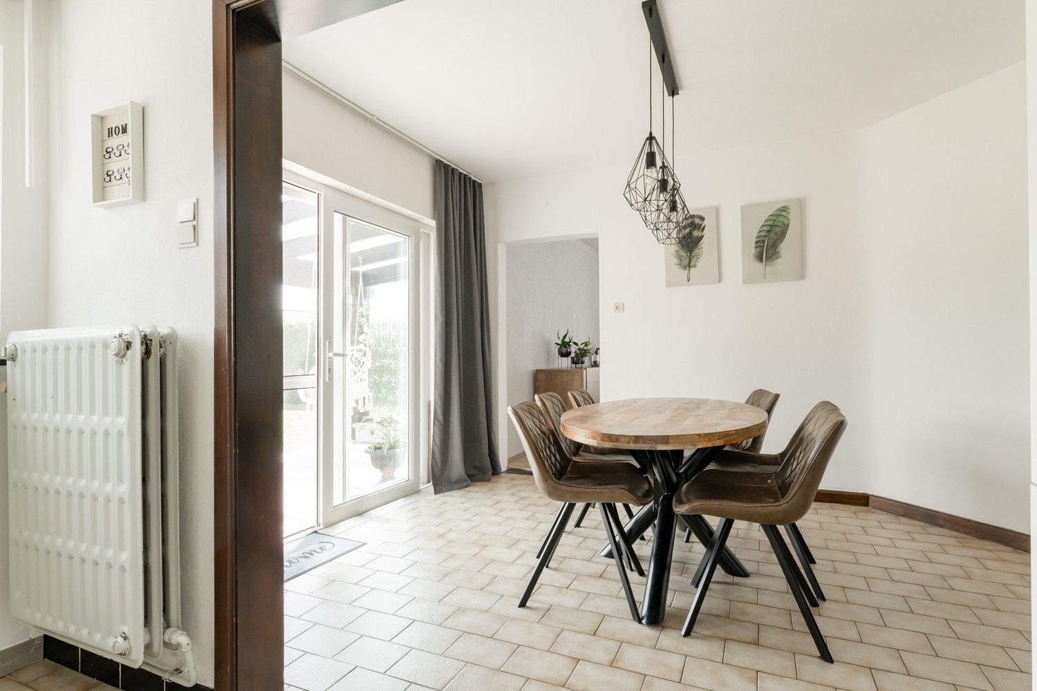 Vrijstaande ruime woning op toplocatie in Lommel! foto 9