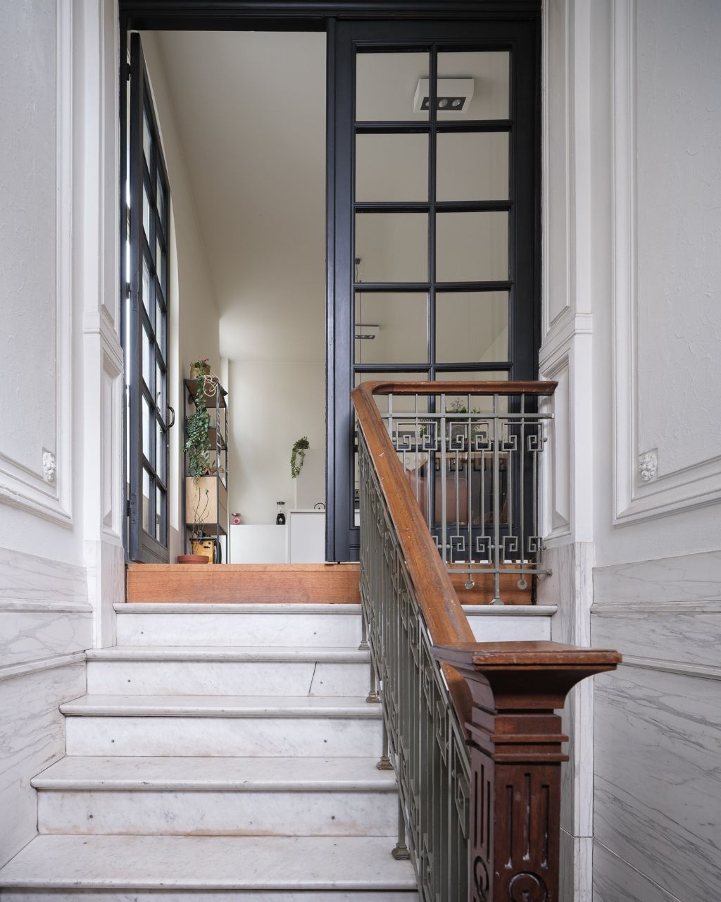 Uitzonderlijk duplexappartement, gelegen in een stijlvolle residentie, op slechts enkele meters van de Kouter en de Koestraat in Gent. foto 3