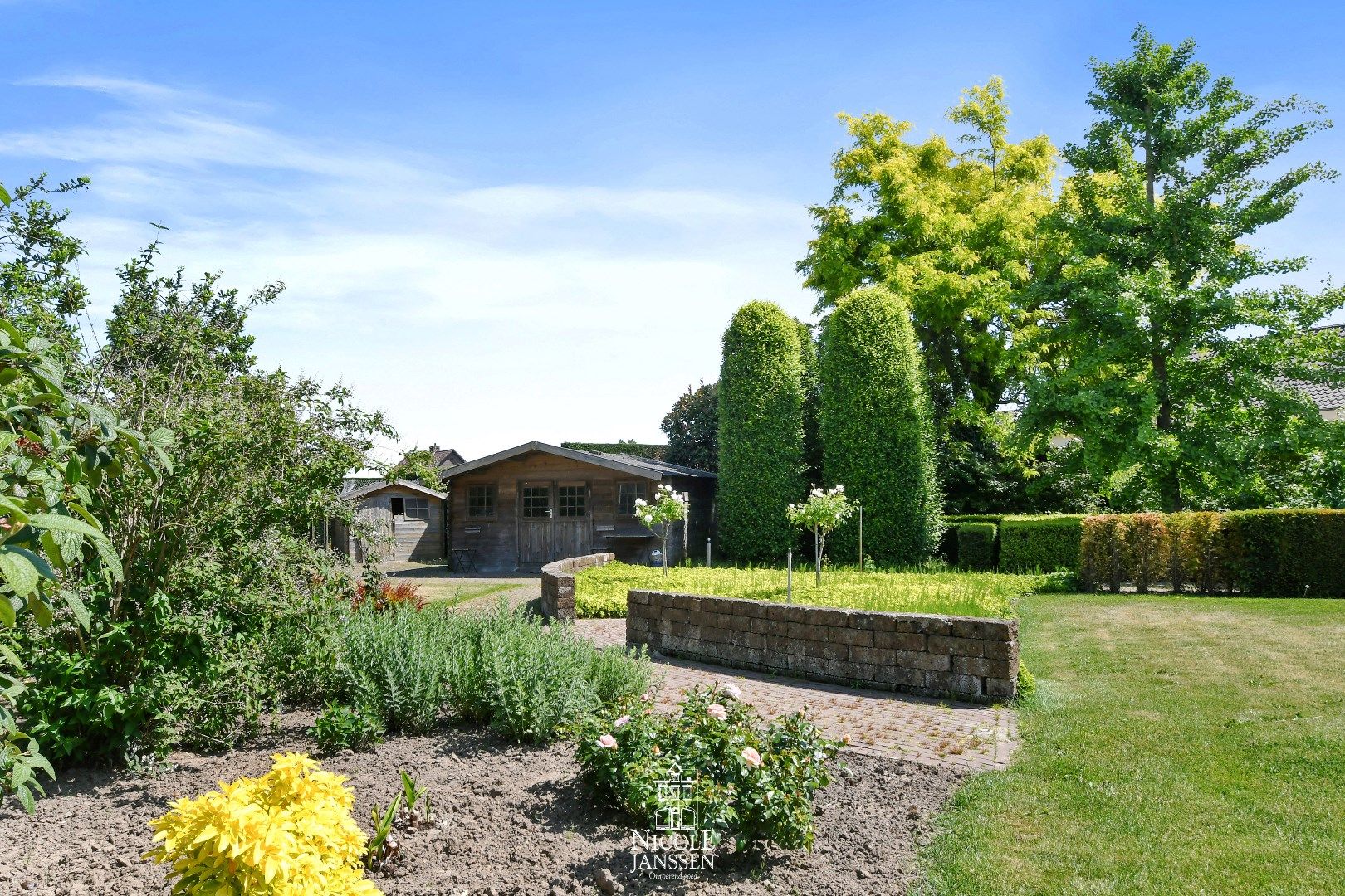 Stijlvolle villa met 4 slaapkamers, 2 badkamers en een prachtige tuin foto 40