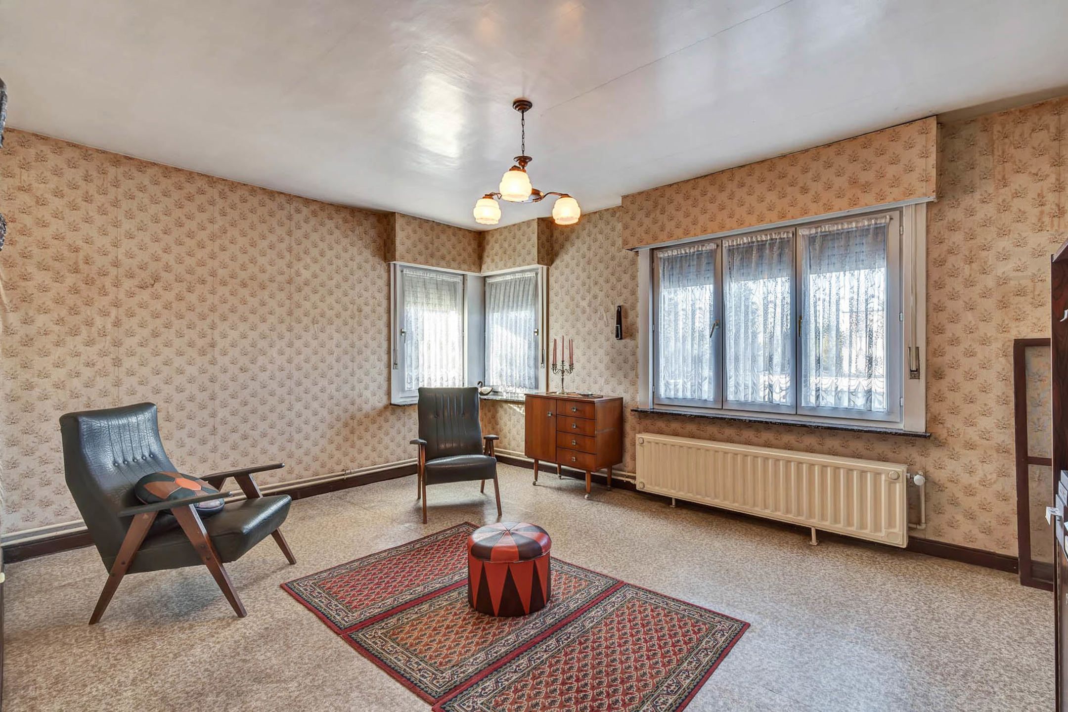 Te renoveren halfopen woning met losstaande garage en grote tuin  foto 6