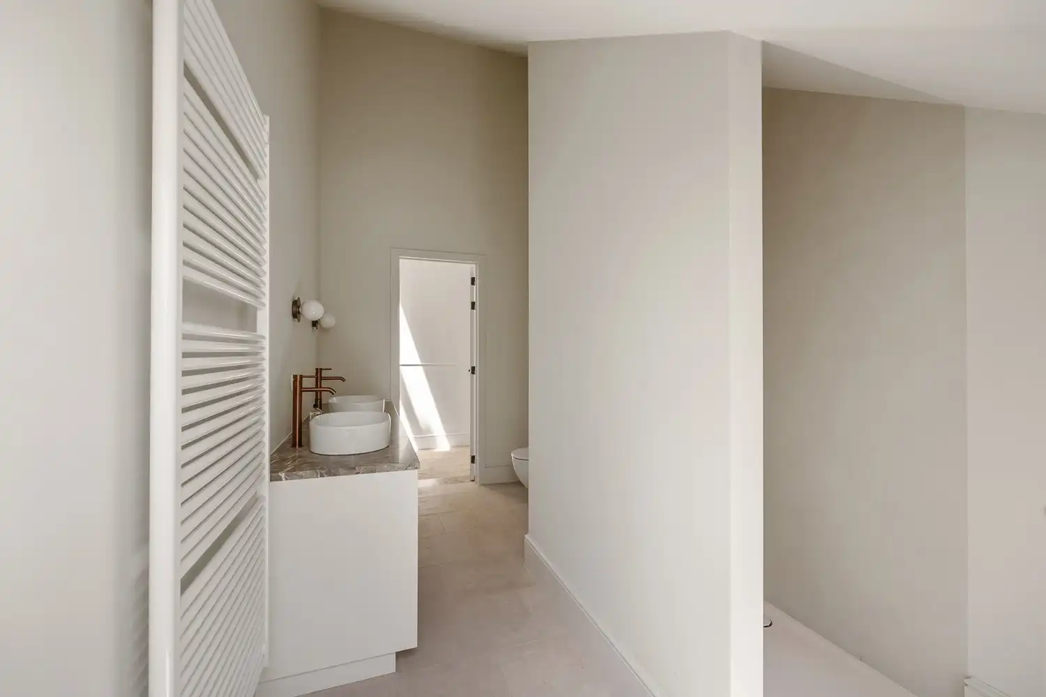 Prestigieuze en totaalgerenoveerde herenwoning (EPC B!) in eclectische stijl met zalige stadstuin op toplocatie aan de Jan Van Rijswijcklaan foto 32