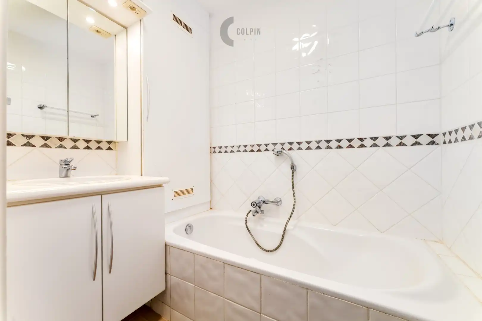 Ruime penthouse met frontaal zeezicht in Duinbergen foto 7