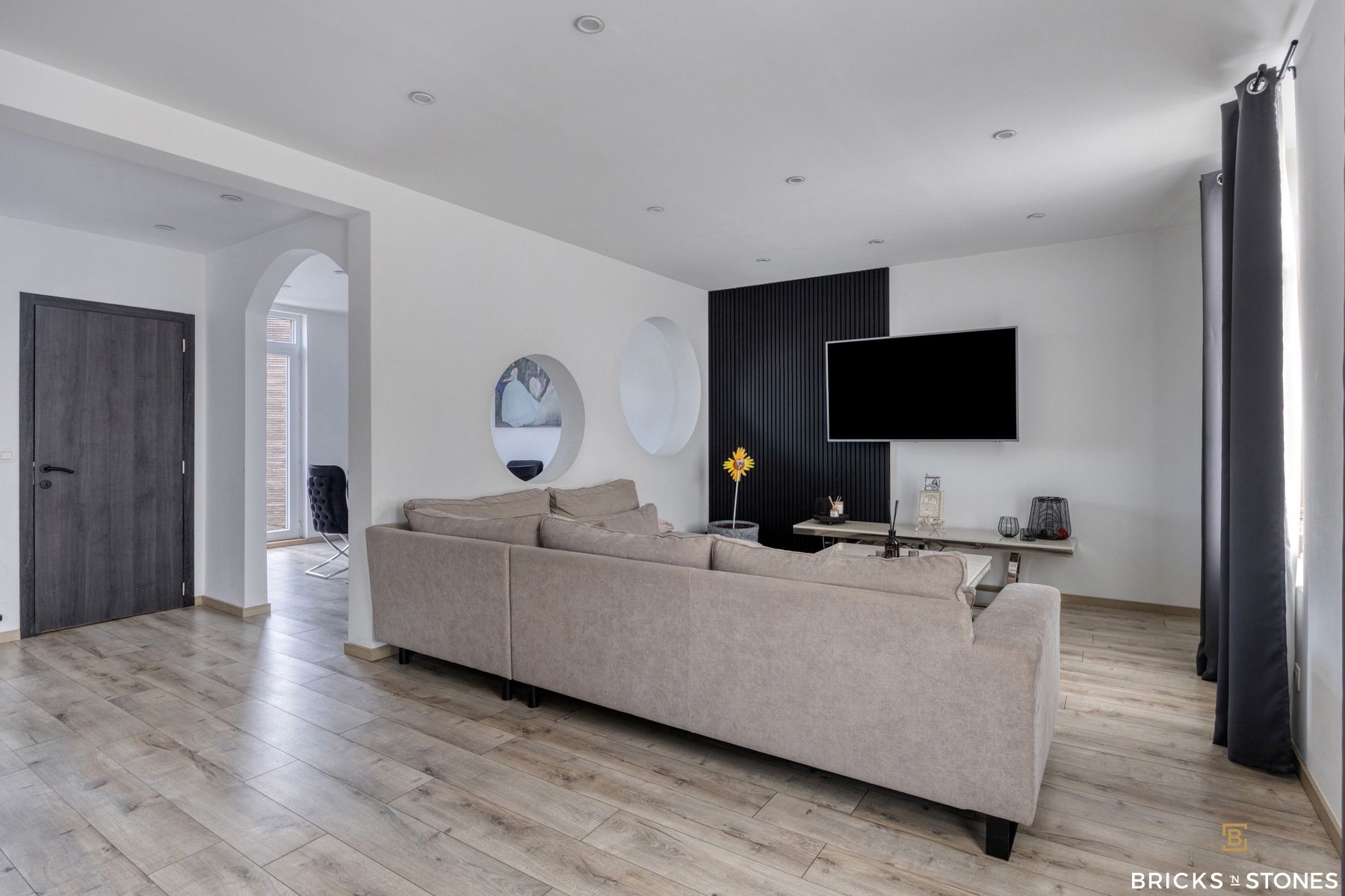 Ruime duplex in het centrum van Burcht! foto {{pictureIndex}}