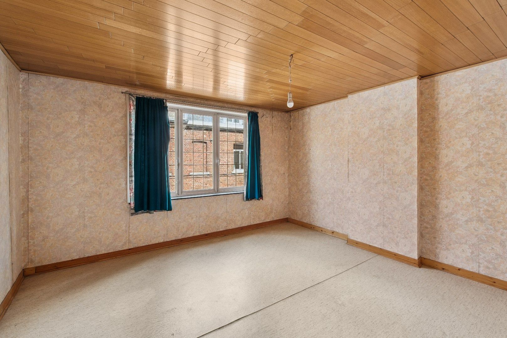 Te renoveren rijwoning nabij stadscentrum foto 12
