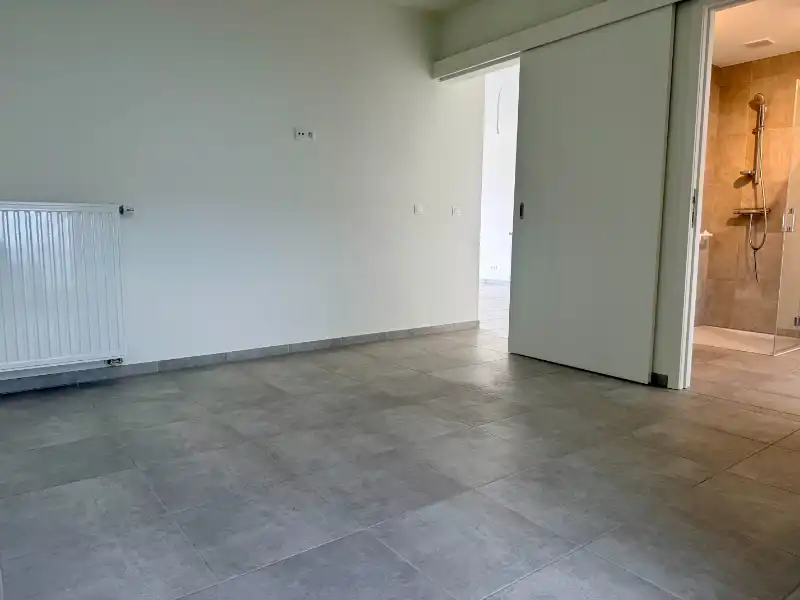 SERVICEFLAT MET GEZELLIG TERRAS foto 9