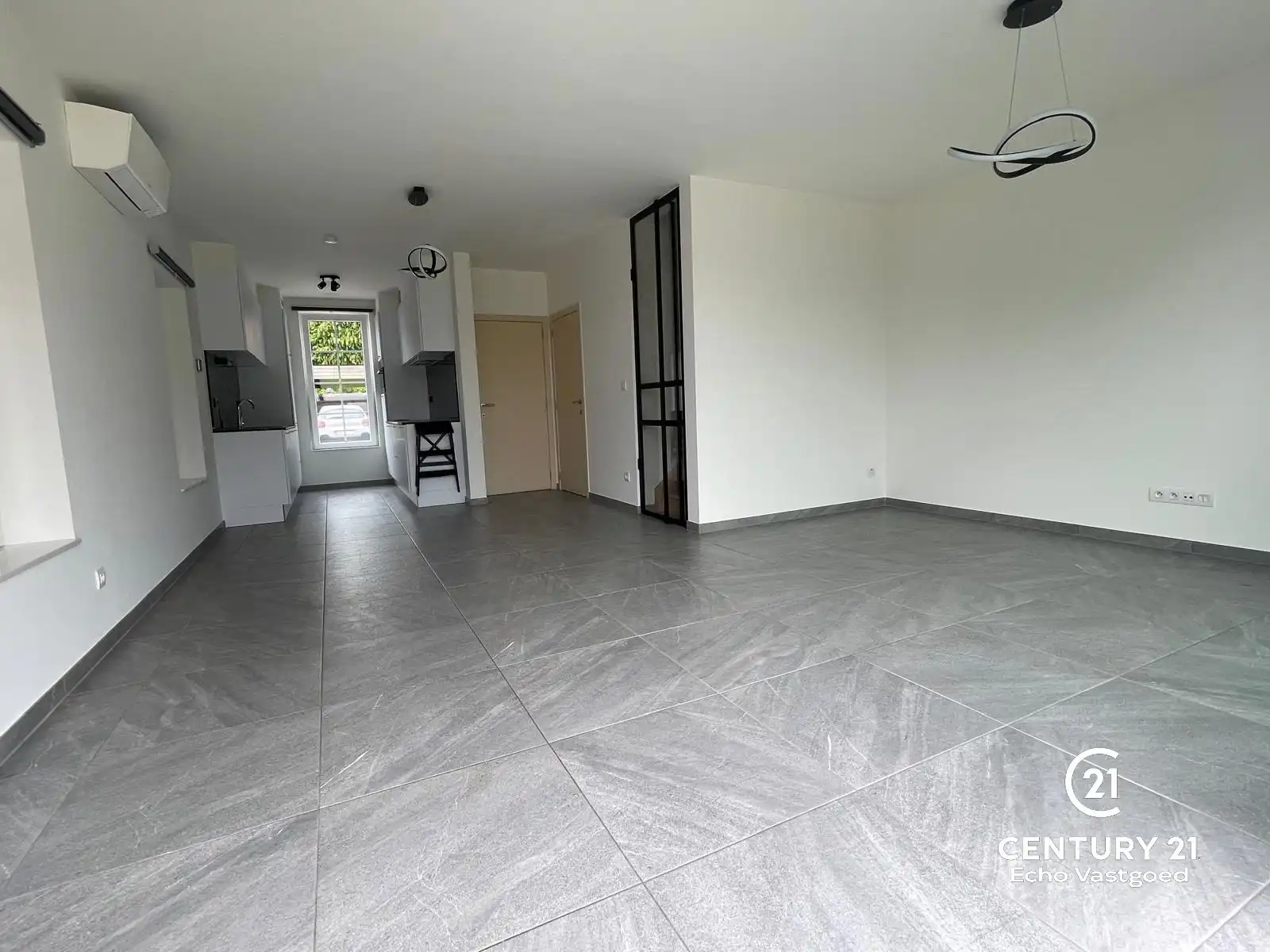 Instapklare ruime woning in een rustige nieuwe verkaveling. foto 5