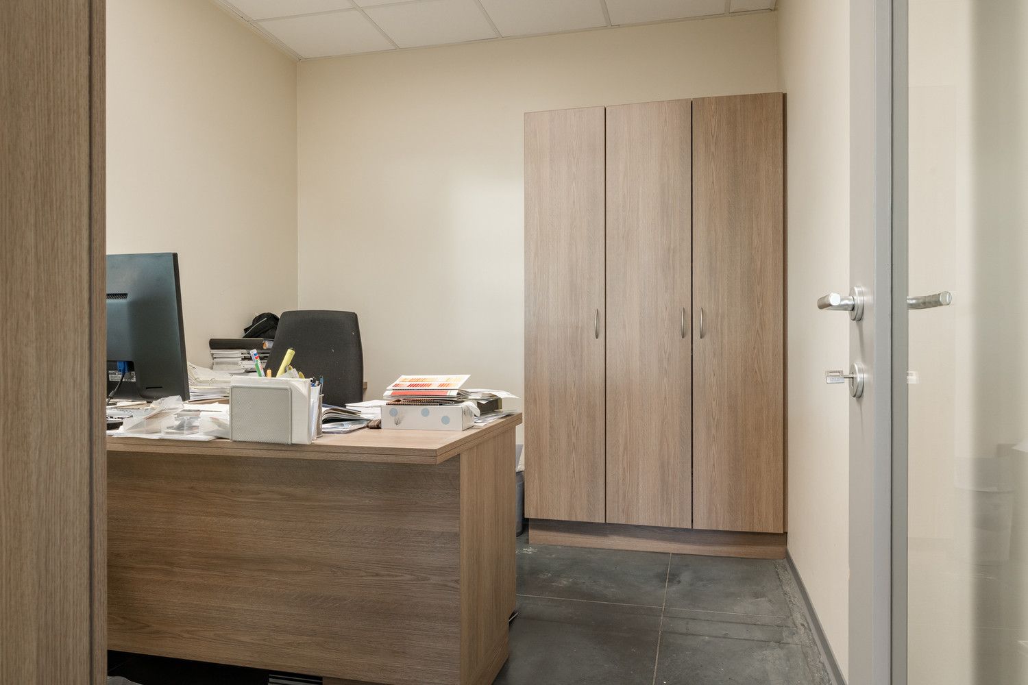 COMMERCIEEL GEBOUW foto 25