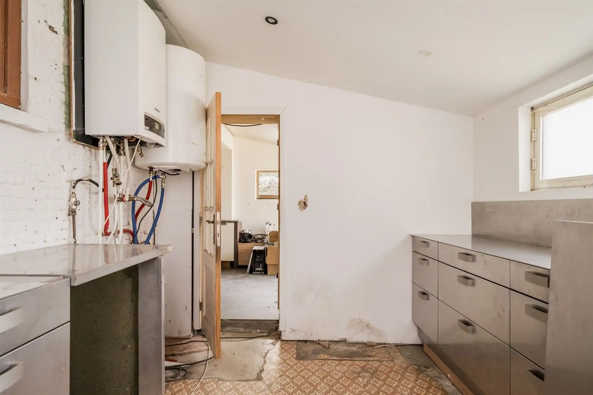 Totaalrenovatie halfopen bebouwing op toplokatie! foto 10