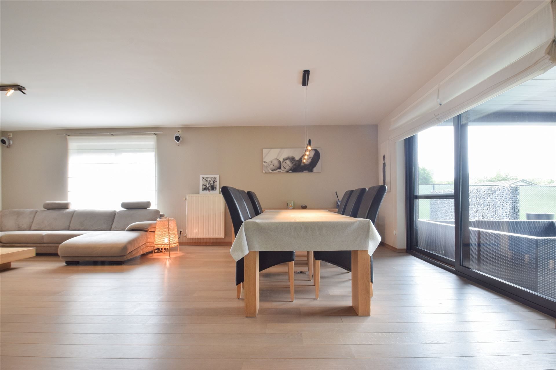 Instapklare woning in een rustige woonwijk met garage & tuin foto 7