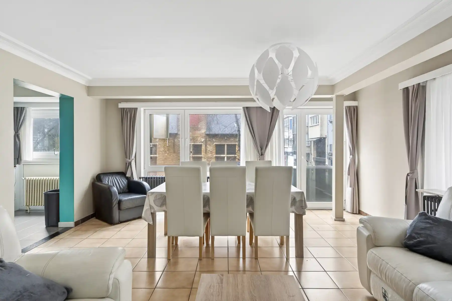 3 slpk hoekappartement in het commercieel centrum! foto 4