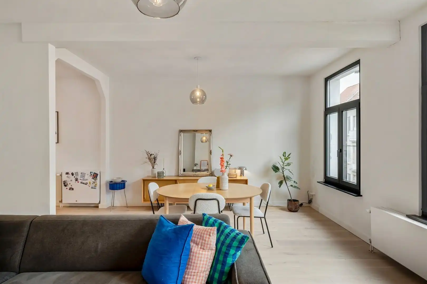 Super tof gerenoveerd appartement met balkon foto 5