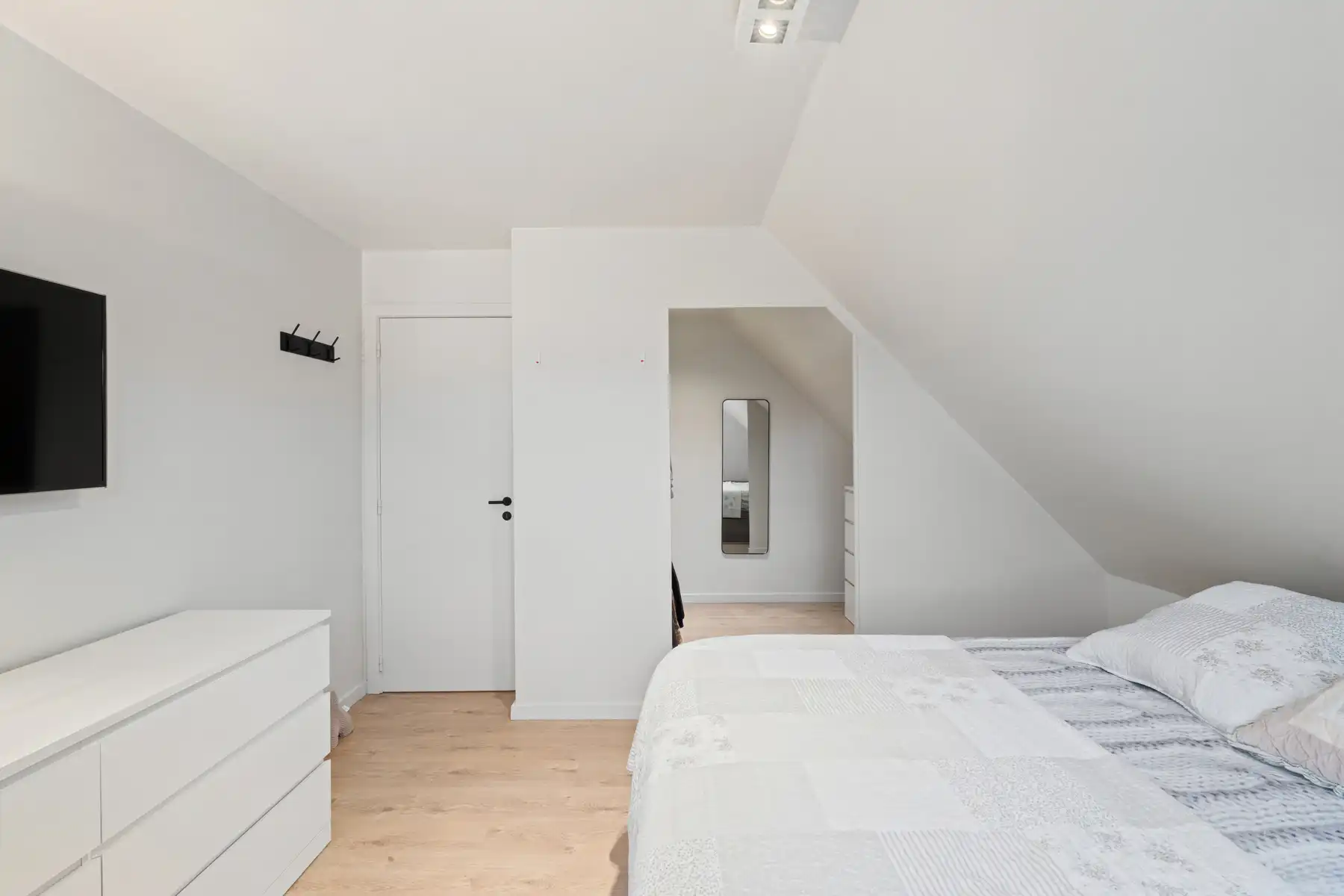 Energiezuinige gezinswoning met grote zuidgerichte tuin in Lochristi foto 15