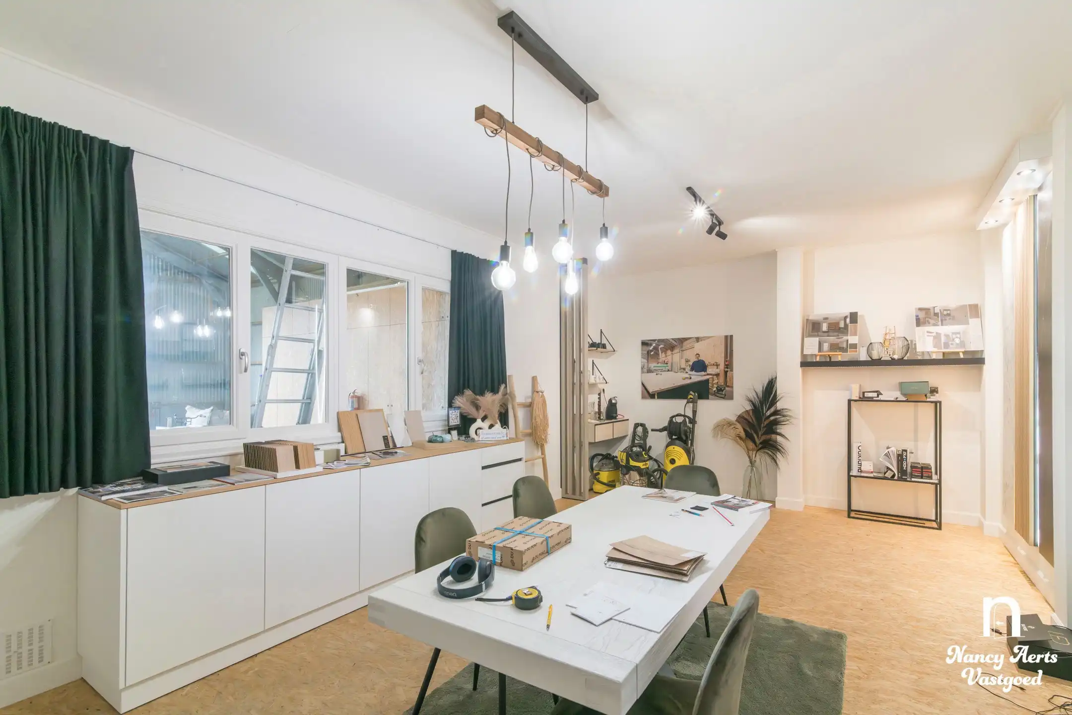 Loods van 550 m² met kantoor en woning met 4 slaapkamers foto 14