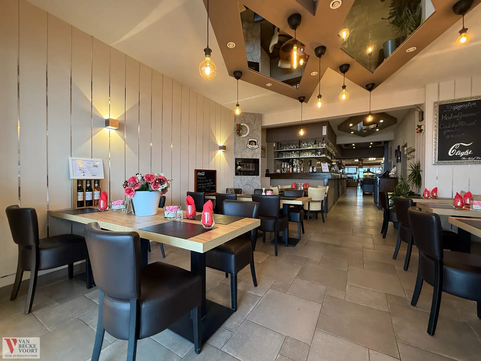 Handelsgelijkvloers 197m² + kelder foto 8